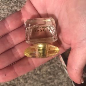 Versace Fragrance, smells clean and sweet